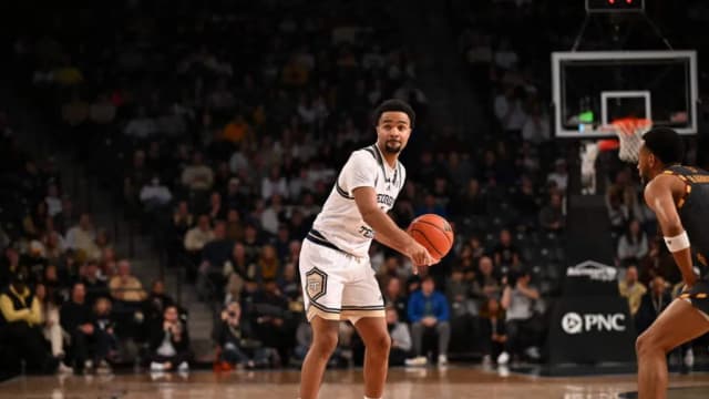 Georgia Tech point guard Kyle Sturdivant